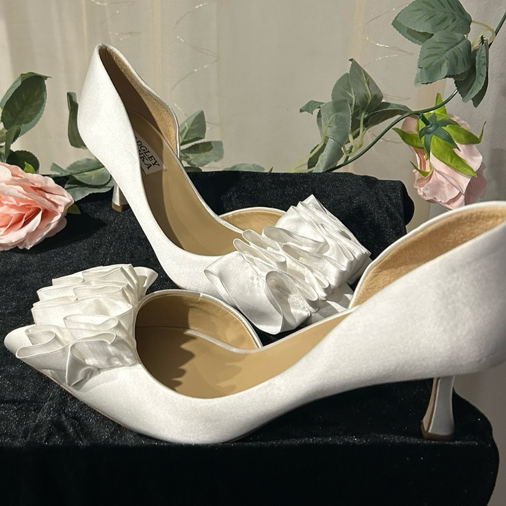 Badgley Mischka White Satin Heels with Bow
